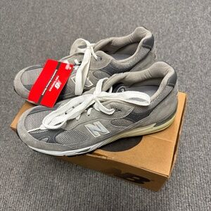 New Balance Women’s 991 Made in USA. W991GR Gray